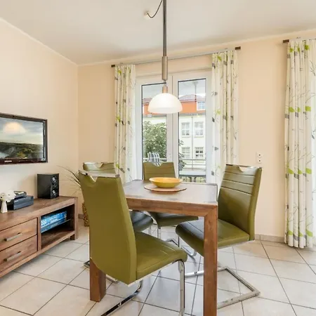 Residenz Margarete Mit Balkon Und Strandkorb Am Binz